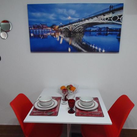 Apartamento En Triana Севиля Екстериор снимка